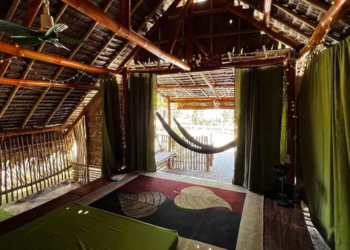Auberge de jeunesse Tribal Huts Community *