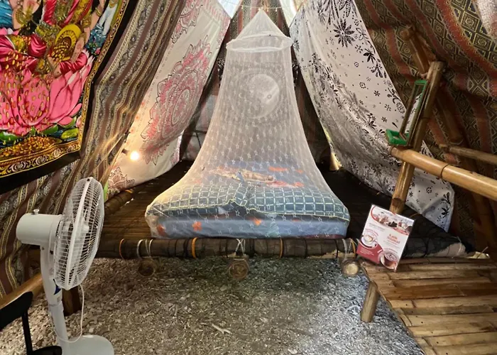 Tribal Huts Community Auberge de jeunesse