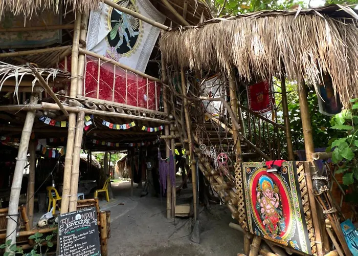 Tribal Huts Community Auberge de jeunesse