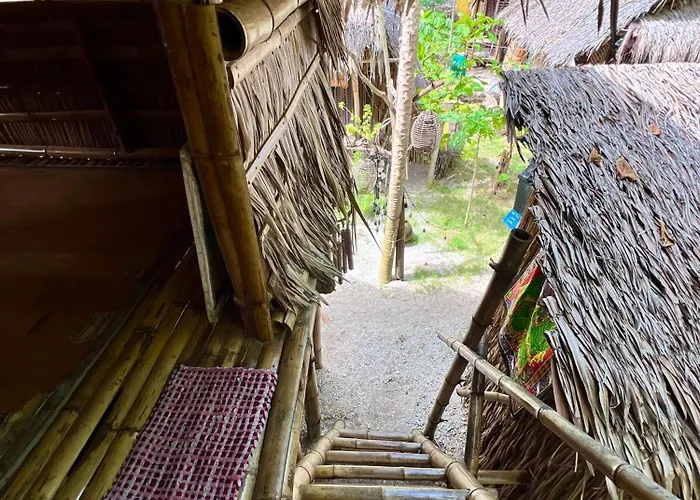Tribal Huts Community Auberge de jeunesse Malapascua