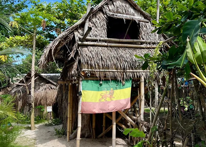 Tribal Huts Community Auberge de jeunesse *